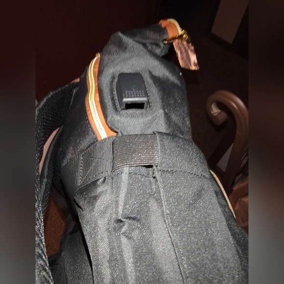 Stylish Black and Leopard Print Backpack - Picture 6 of 12